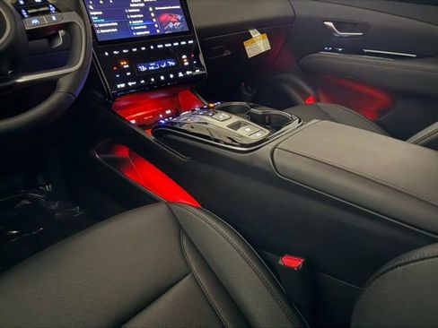 Used 2024 Hyundai Tucson Limited image 43