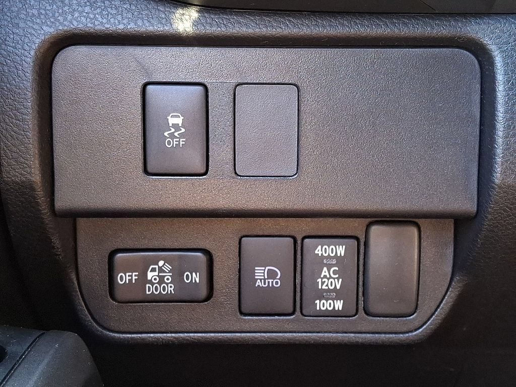 Certified 2023 Toyota Tacoma TRD Sport w/ Black Out Package (TMS) AWD/4WD image 28