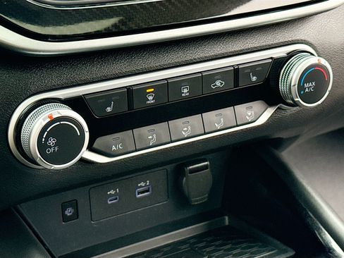 Certified 2023 Nissan Altima 2.5 SR w/ SR Premium Package image 9