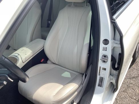 Used 2021 Mercedes-Benz E 350 Sedan image 14