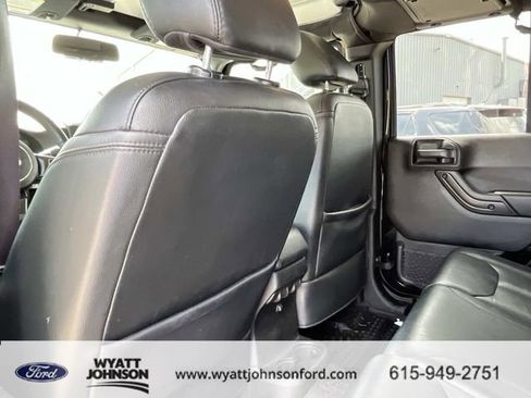 Used 2017 Jeep Wrangler Unlimited Sahara AWD/4WD image 18