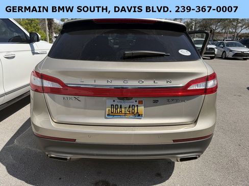 Used 2017 Lincoln MKX Reserve w/ Driver Assistance Package image 8