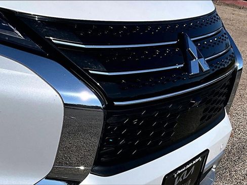 Used 2024 Mitsubishi Outlander SE Black Edition image 30