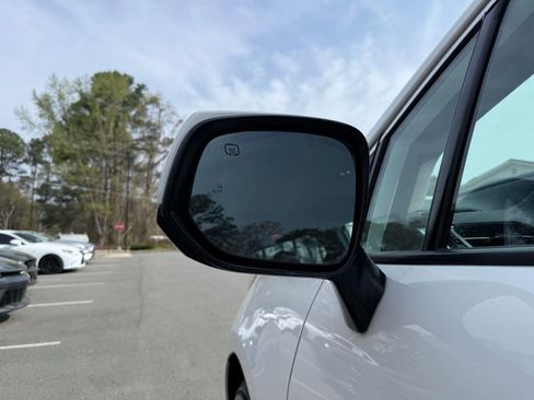 Used 2022 Toyota Sienna LE FWD image 13