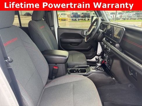 Used 2024 Jeep Gladiator Rubicon w/ Technology Group image 27