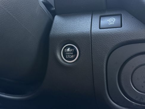 Used 2025 Nissan Frontier S RWD image 11