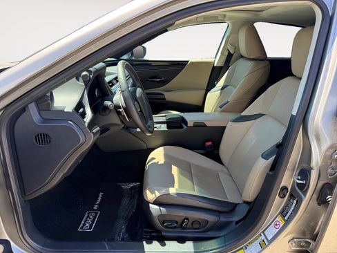 Used 2019 Lexus ES 350 w/ Accessory Package 2 FWD image 10