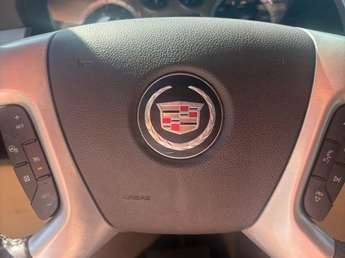 Used 2013 Cadillac Escalade ESV Premium image 39