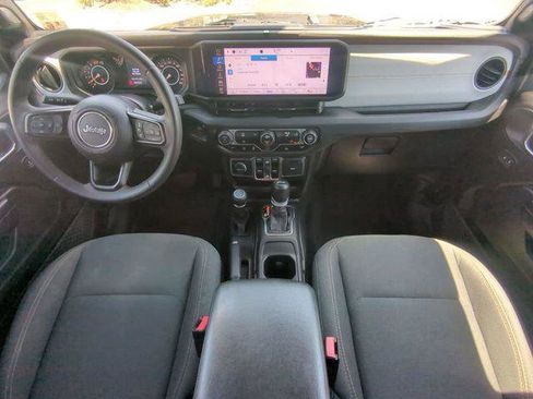 Used 2024 Jeep Wrangler Unlimited Sport AWD/4WD image 16