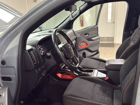 Used 2023 Nissan Frontier Pro-X w/ Pro Convenience Package image 12
