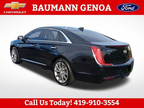 Used 2018 Cadillac XTS w/ Rear Seat Comfort Package FWD image 3