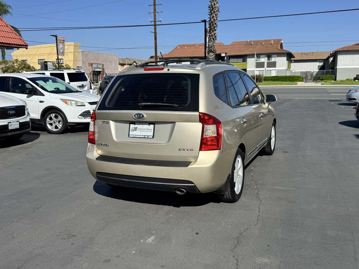 Used 2007 Kia Rondo EX w/ Premium Pkg FWD image 5