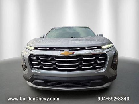 Certified 2025 Chevrolet Equinox LT FWD image 9