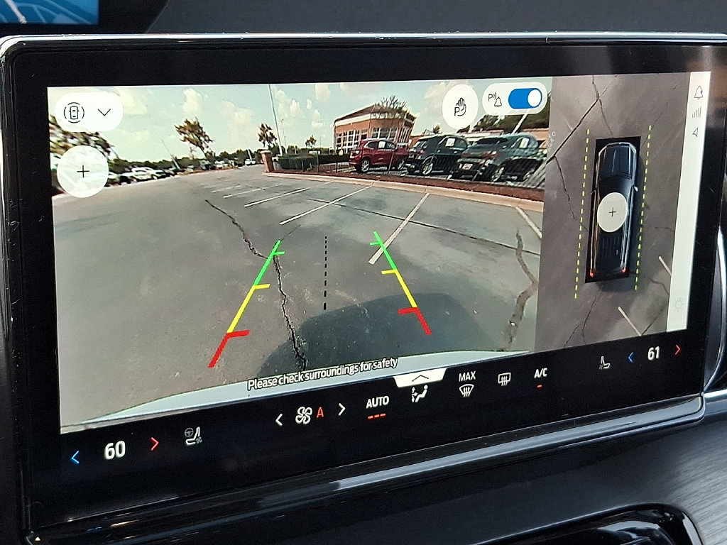 Used 2025 Ford Expedition Platinum AWD/4WD image 19