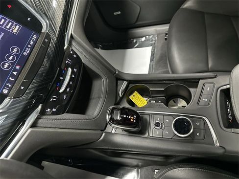 Used 2025 Cadillac XT6 Premium Luxury image 14