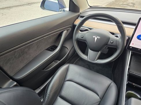 Used 2018 Tesla Model 3 Long Range image 22