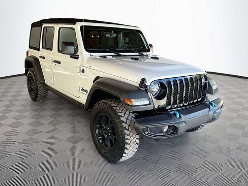 Used 2023 Jeep Wrangler Unlimited w/ 8.4" Radio Group image 4