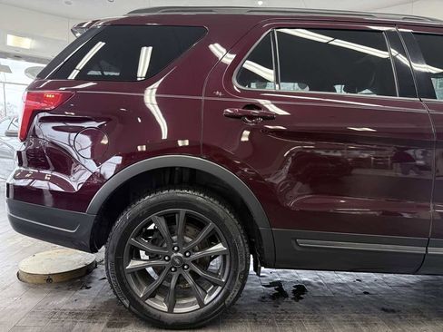 Used 2019 Ford Explorer XLT w/ Equipment Group 202A image 8