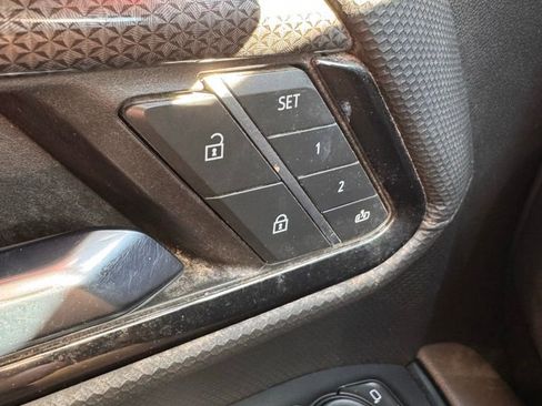 Used 2024 Chevrolet Silverado 2500 ZR2 w/ Technology Package image 25