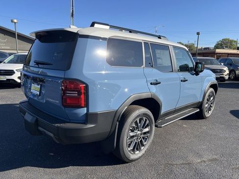 Certified 2025 Toyota Land Cruiser image 4