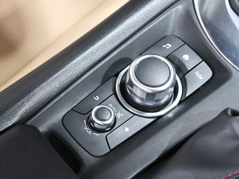 Used 2019 MAZDA MX-5 Miata Grand Touring w/ Appearance Package image 55