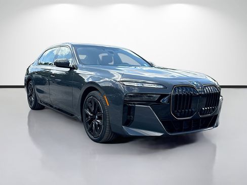 New 2026 BMW 760i xDrive w/ Executive Package AWD/4WD image 1