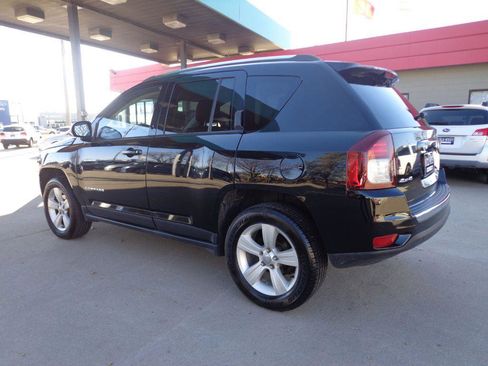 Used 2016 Jeep Compass High Altitude image 6