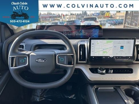 New 2025 Ford Expedition Active image 16