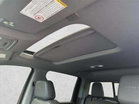 Used 2020 GMC Sierra 2500 Denali w/ Denali Ultimate Package image 11