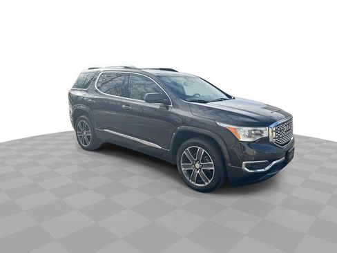 Certified 2018 GMC Acadia Denali w/ Technology Package image 3