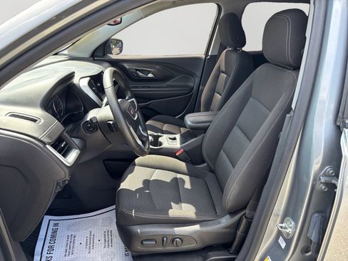 Used 2024 GMC Terrain SLE w/ Driver Convenience Package FWD image 24