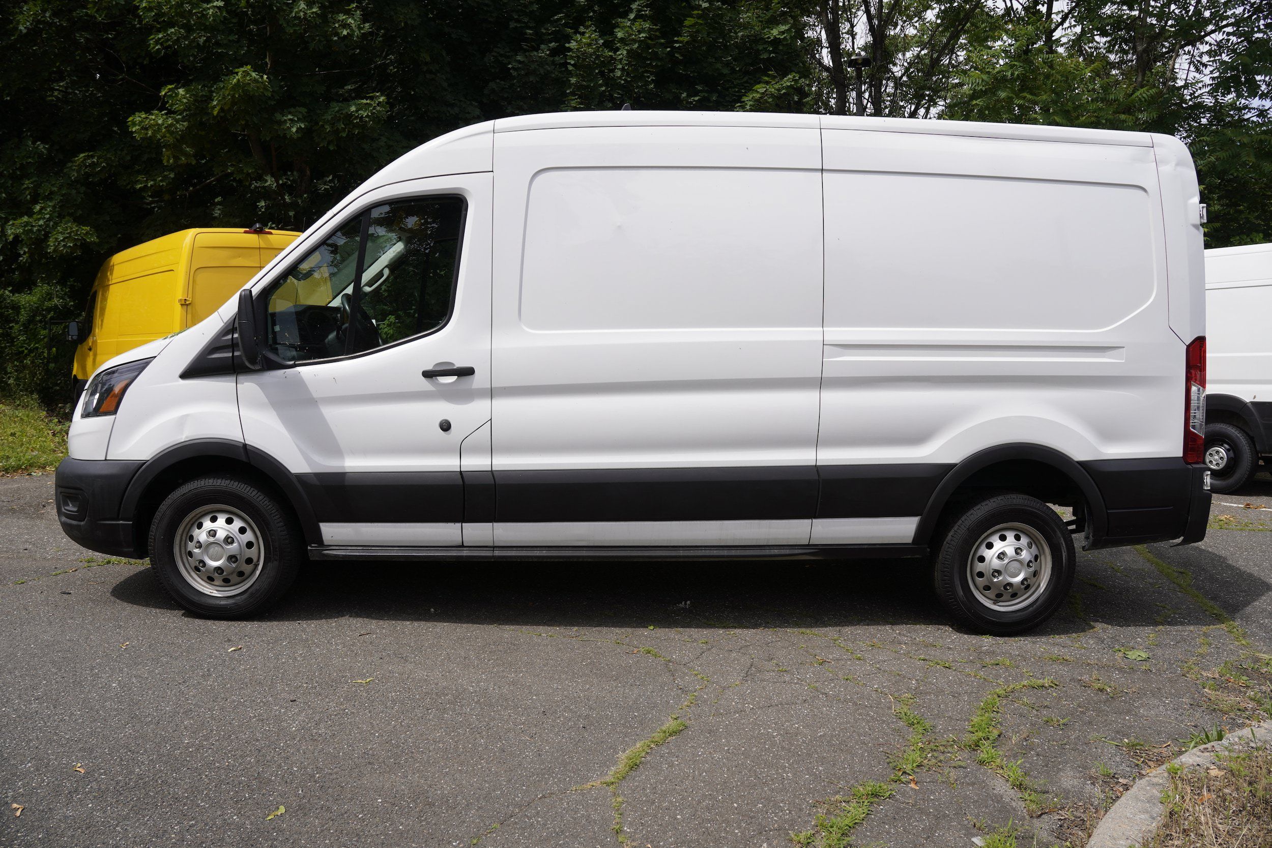 Used 2023 Ford Transit 250 Medium Roof AWD image 4