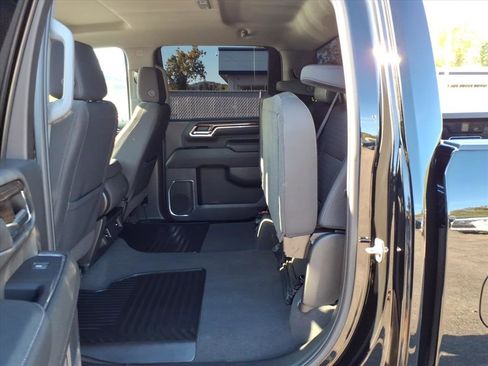 Used 2024 Chevrolet Silverado 2500 LT image 11