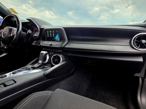 Used 2017 Chevrolet Camaro LT RWD image 44