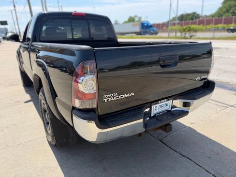 Used 2010 Toyota Tacoma 4x4 Access Cab V6 image 5