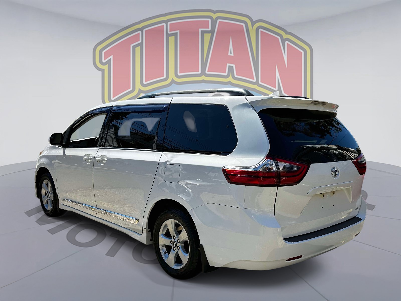 Certified 2020 Toyota Sienna LE FWD image 4