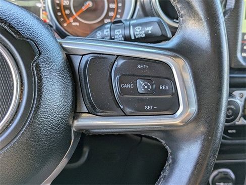 Used 2022 Jeep Wrangler Unlimited Sahara image 24