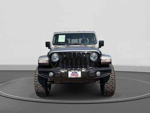 Used 2021 Jeep Gladiator Sport AWD/4WD image 3