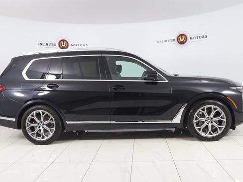 Used 2023 BMW X7 xDrive40i w/ Premium Package image 2