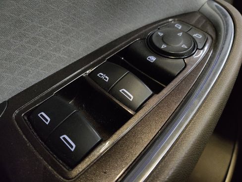 Used 2018 Chevrolet Malibu LT FWD image 27