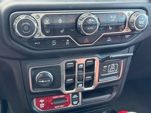 Used 2023 Jeep Gladiator Rubicon w/ LED Lighting Group AWD/4WD image 23