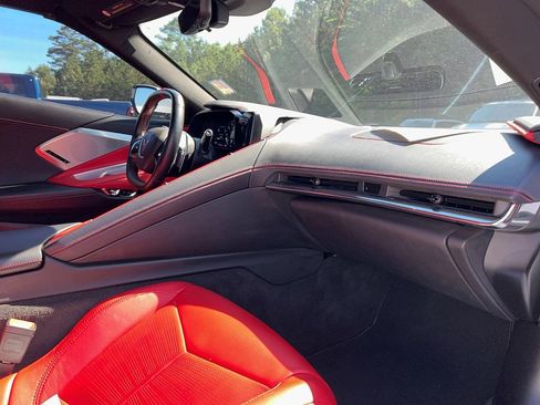 Used 2020 Chevrolet Corvette Stingray Preferred Cpe w/ 2LT Preferred Equipment Group RWD image 23