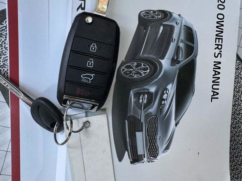 Used 2020 Kia Sportage LX image 14