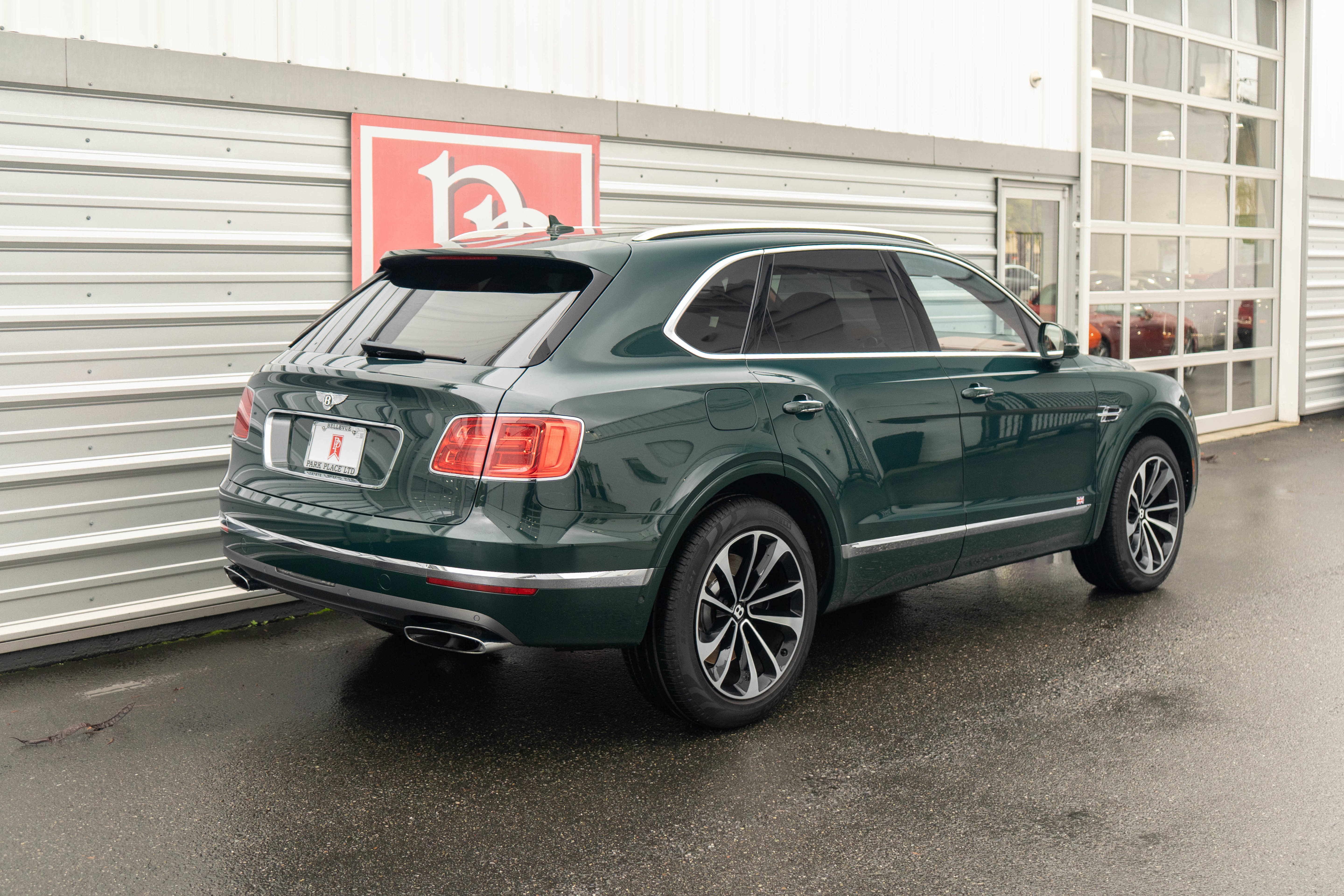 Used 2017 Bentley Bentayga AWD/4WD image 52
