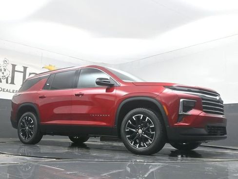 New 2026 Chevrolet Traverse LT w/ Sun and Wheel Package image 2