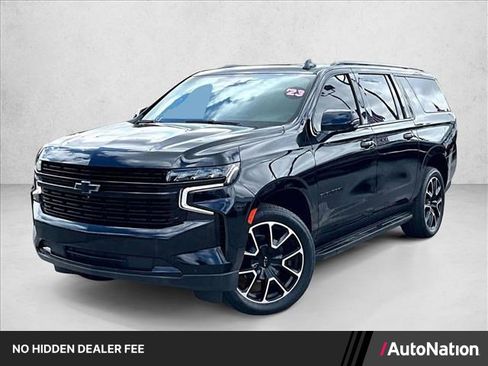 Used 2023 Chevrolet Suburban RST w/ Luxury Package RWD image 1
