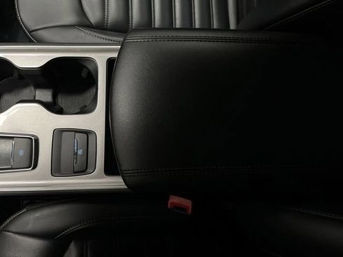 Used 2024 Ford Edge SEL image 19