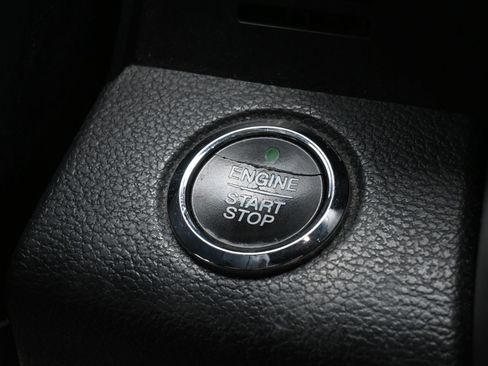 Used 2018 Ford Expedition Limited w/ Equipment Group 301A RWD image 15