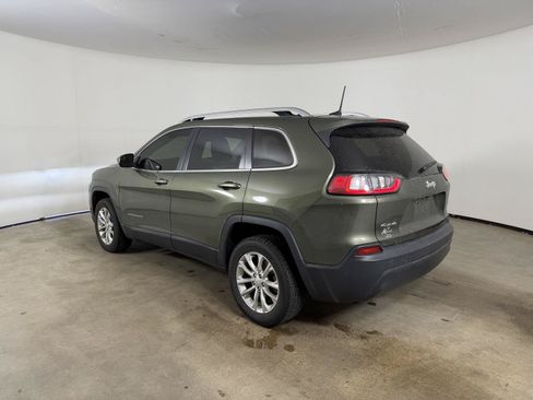 Used 2019 Jeep Cherokee Latitude w/ Cold Weather Group AWD/4WD image 10