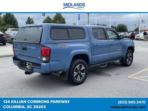 Used 2019 Toyota Tacoma TRD Sport AWD/4WD image 6